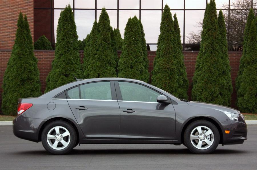  Chevrolet Cruze 1LT 2011 года  (фото 7 из 36)